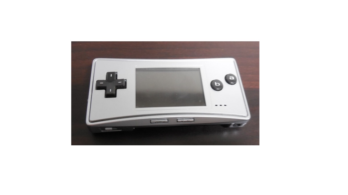 ゲームボーイアドバンス - アドバンスミクロ 小型で携帯性の良いゲーム機ゲームボーイアドバンスミクロに魅力を感じ